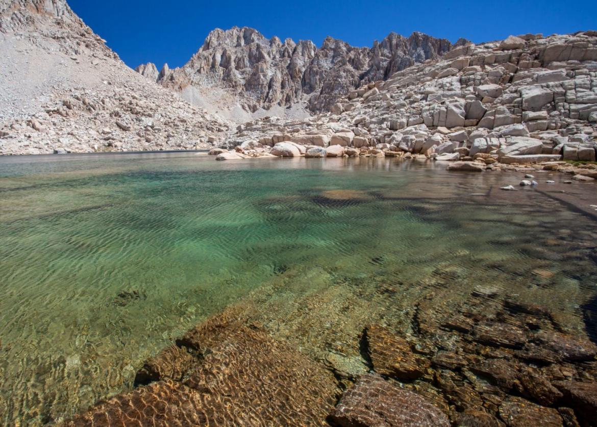 Clear blue lake and mountain scenery of the Sierra Mountains in California