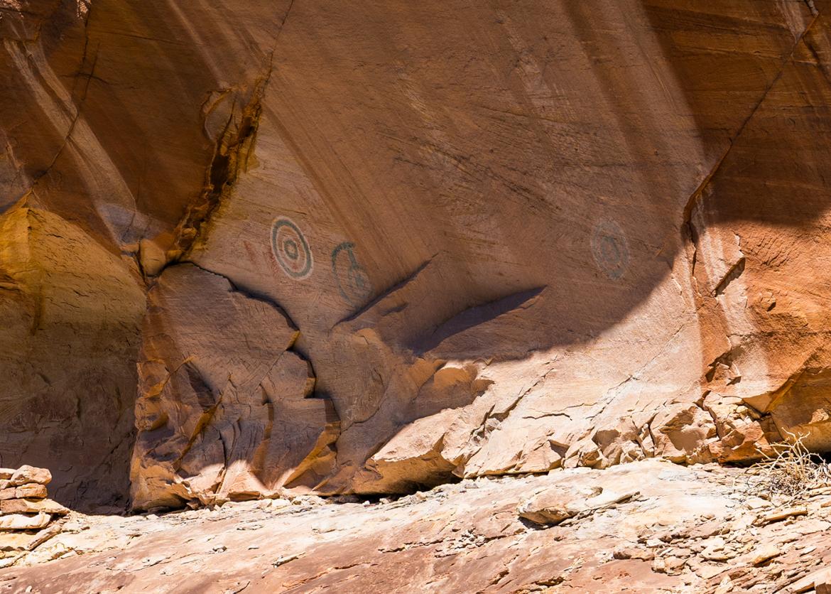Indigenous Puebloan pictographs on a rock face.