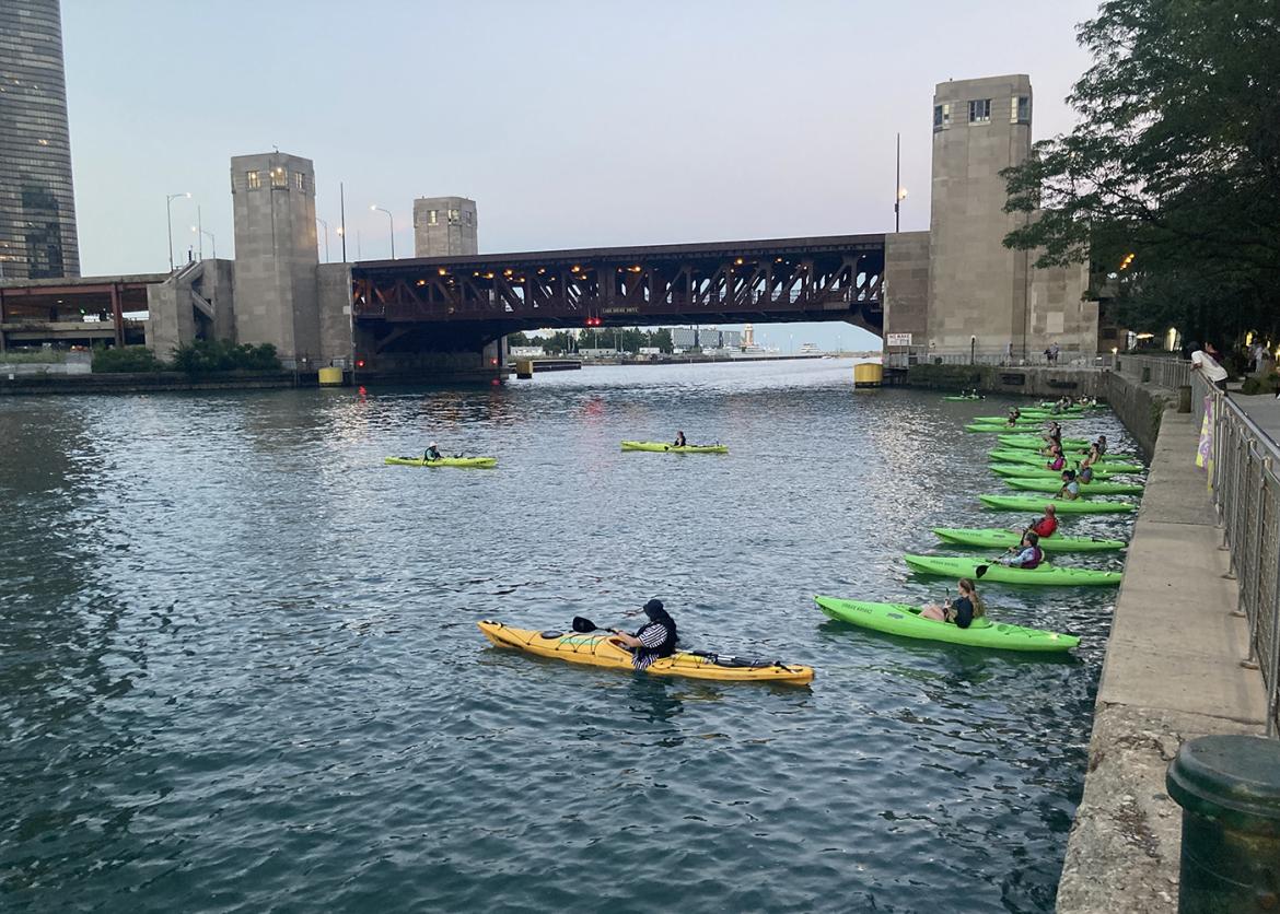 Kayakers in Chicago river.